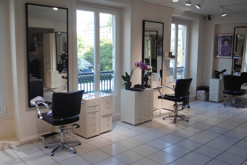 salon-coiffure-NICE-min_floor-home-office-property-living-room-room-781228-pxhere.com